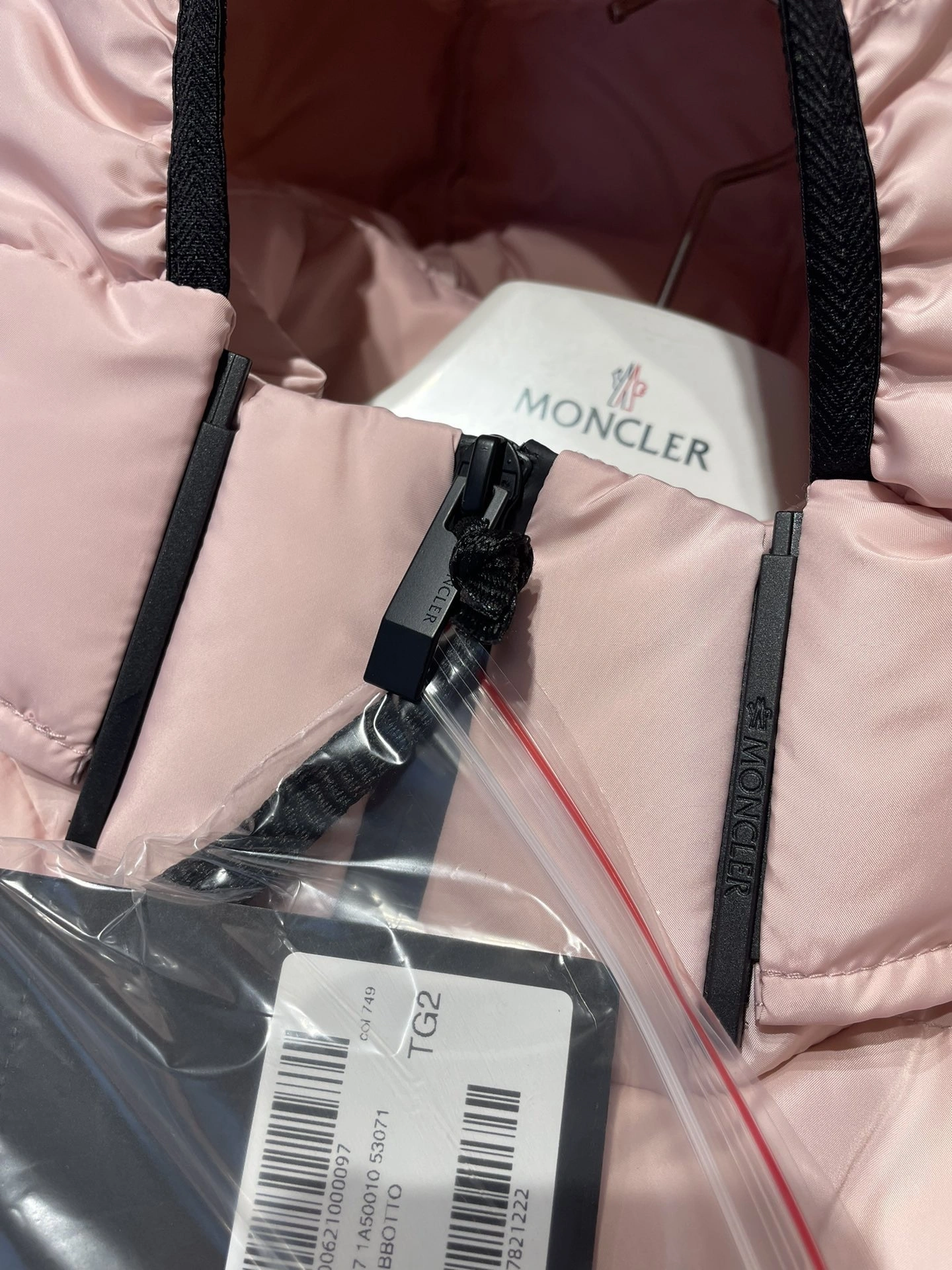 wg.luxury-- 7o9385r Down jacket goose down 3colour item:E-F409J2224-3H